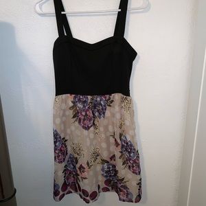 Sleeveless dress